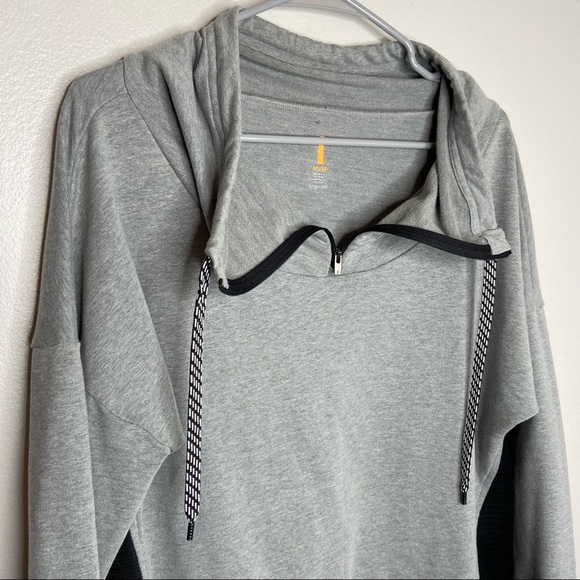 Lucy cowl neck 1/4 zip mesh back grey pullover medium - Picture 9 of 10